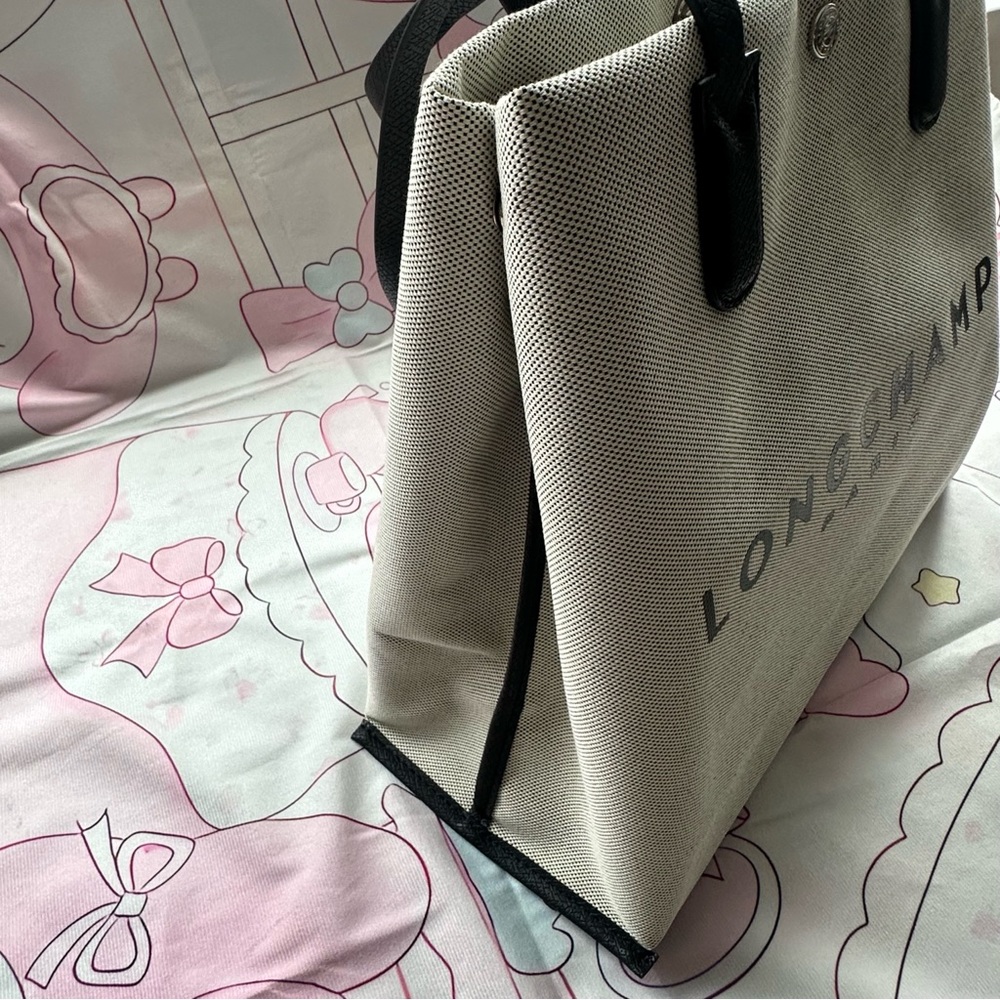 Longchamp Essential Toile Canvas Shoulder Bucket Bag - Picture 7 of 7